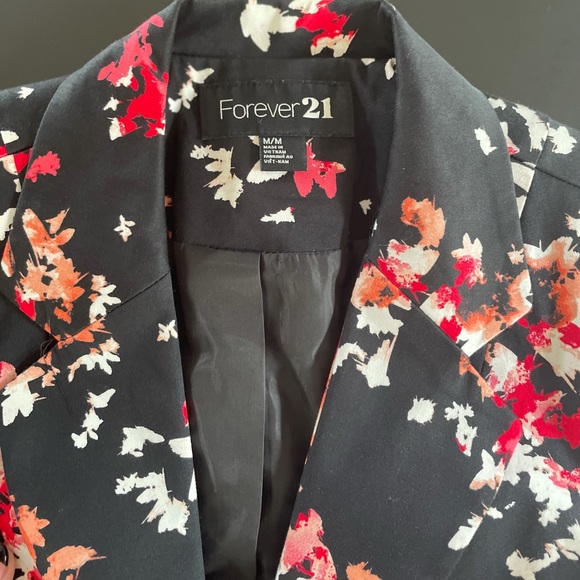 Forver 21 Floral Blazer - Picture 3 of 7